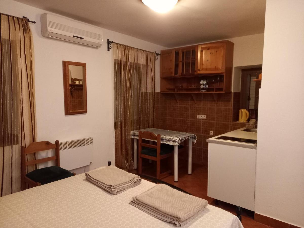 Apartment Katarina Risan Bagian luar foto